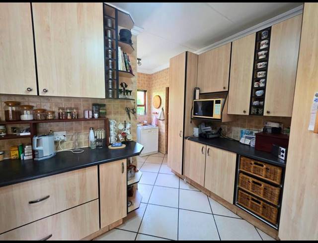 3 BEDROOM HOUSE FOR SALE IN GLEN MARAIS